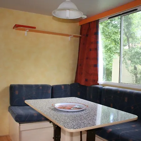 Camping Chateau-camping La Grange Fort, 63500 3*