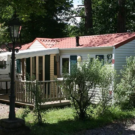 Camping Chateau-camping La Grange Fort, 63500