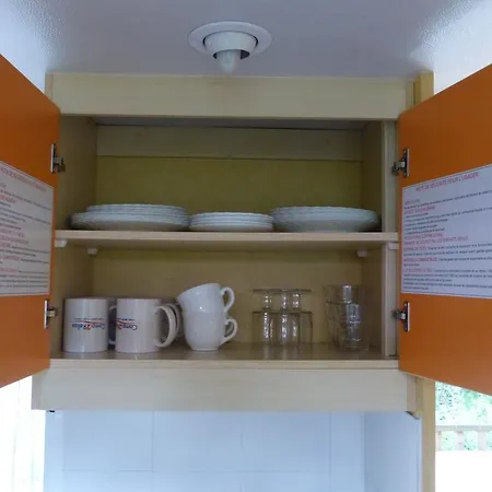 Camping Chateau-camping La Grange Fort, 63500 Les Pradeaux