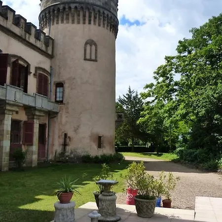 Camping Chateau-camping La Grange Fort, 63500 3*