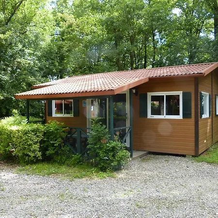 Chateau-camping La Grange Fort, 63500