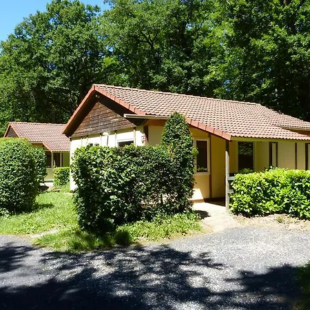 Chateau-camping La Grange Fort, 63500