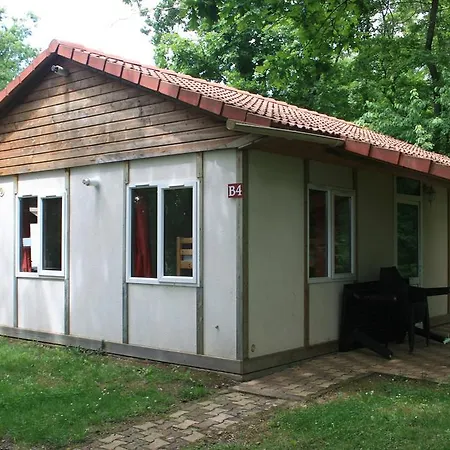 营地 Chateau-camping La Grange Fort, 63500